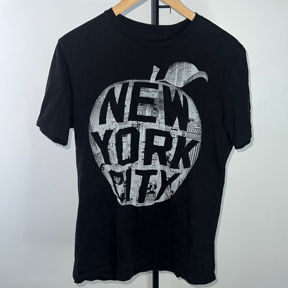 Forever 21 Other - Forever 21 Men NYC Tee, Black, Sz Medium, lightly worn, great condition